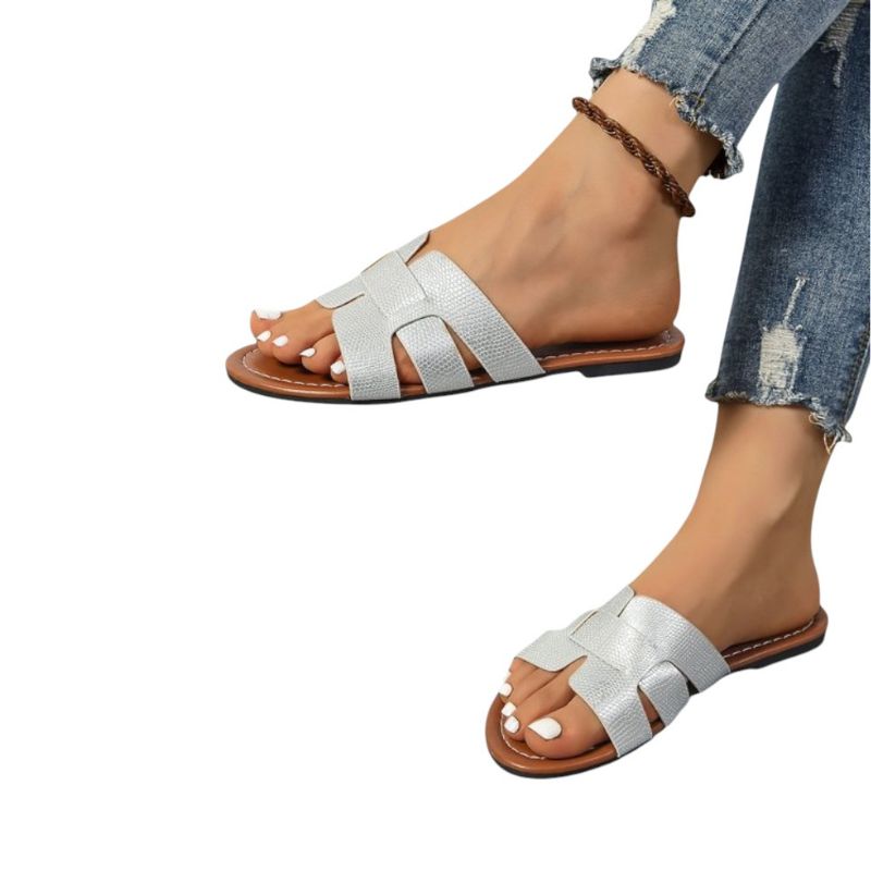Flat Sandals with Geometric Cut-Out