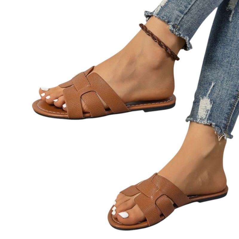 Flat Sandals with Geometric Cut-Out